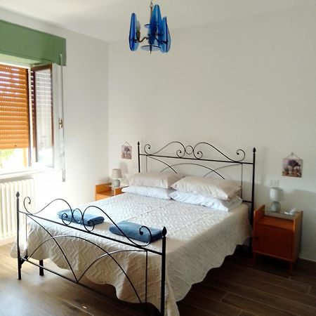 Casa Carducci Affittacamere Monteleto ภายนอก รูปภาพ
