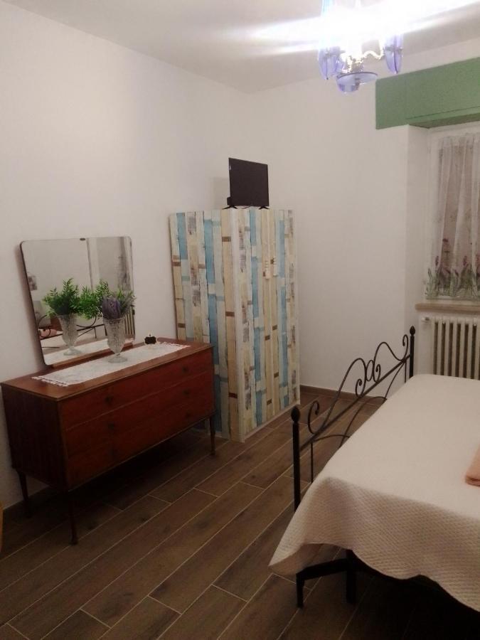 Casa Carducci Affittacamere Monteleto ภายนอก รูปภาพ
