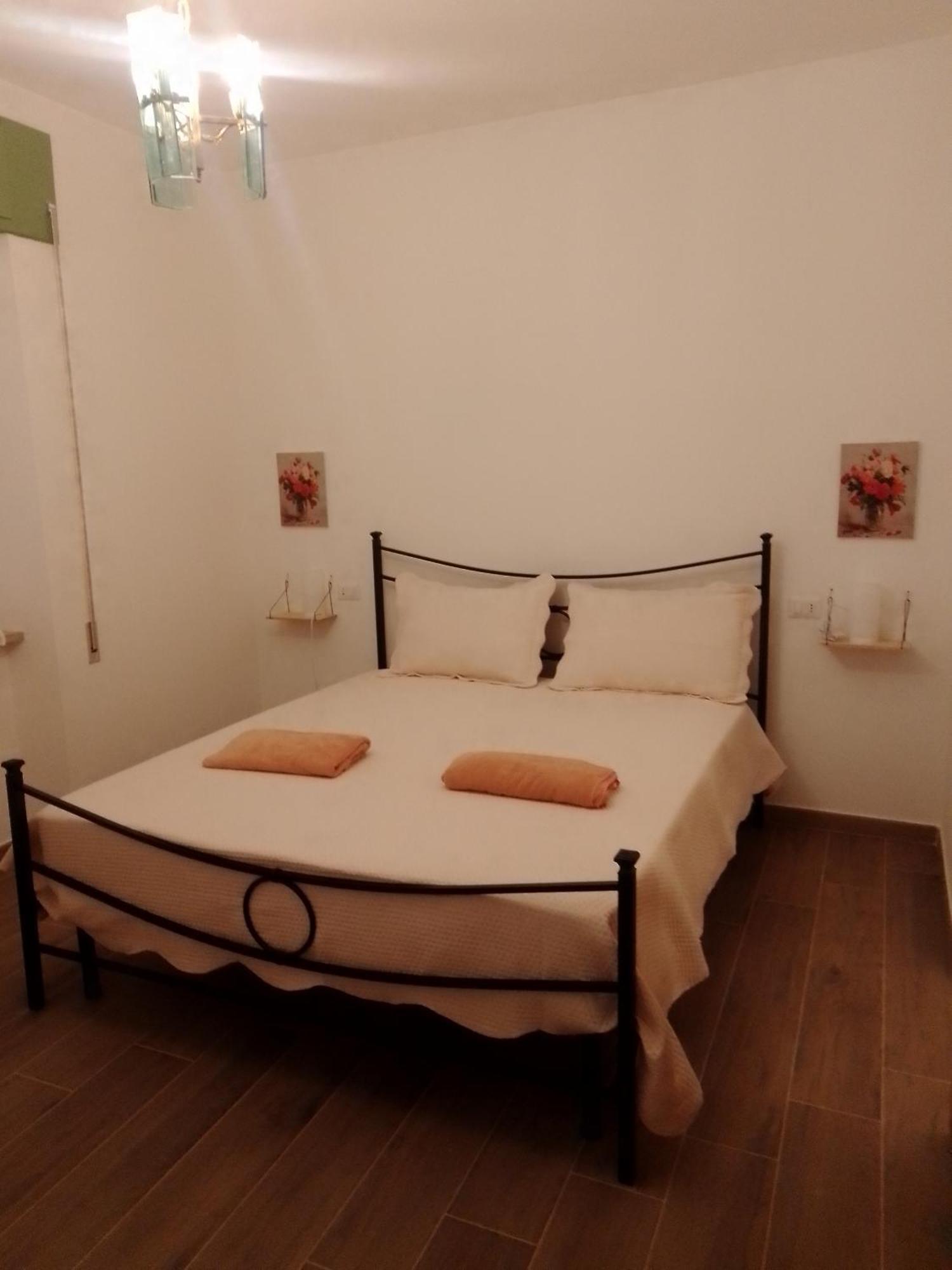 Casa Carducci Affittacamere Monteleto ภายนอก รูปภาพ